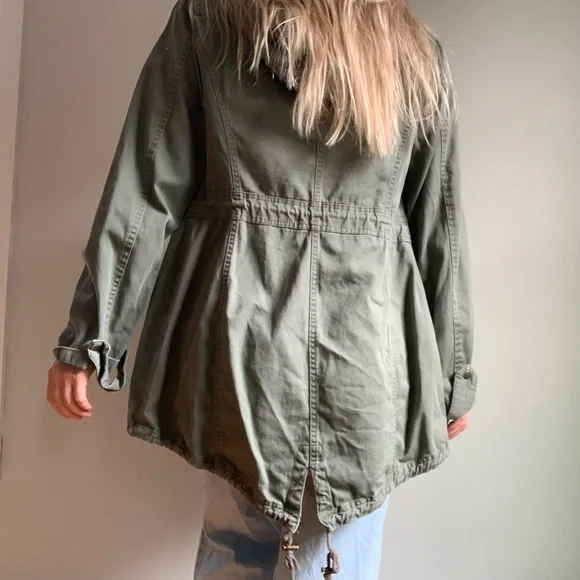 Light weight army green fall jacket - Picture 9 of 13